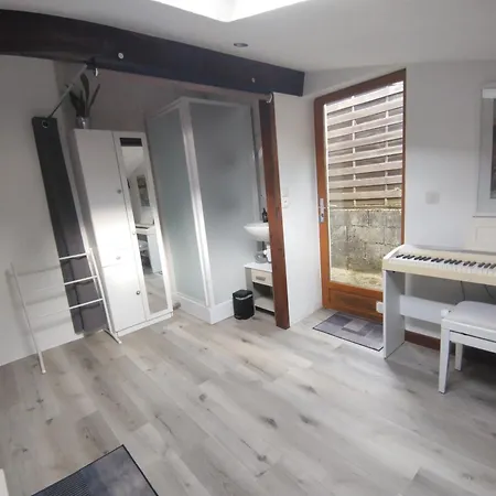 Duplex 2 Personnes, Apartamento Aix-les-Bains